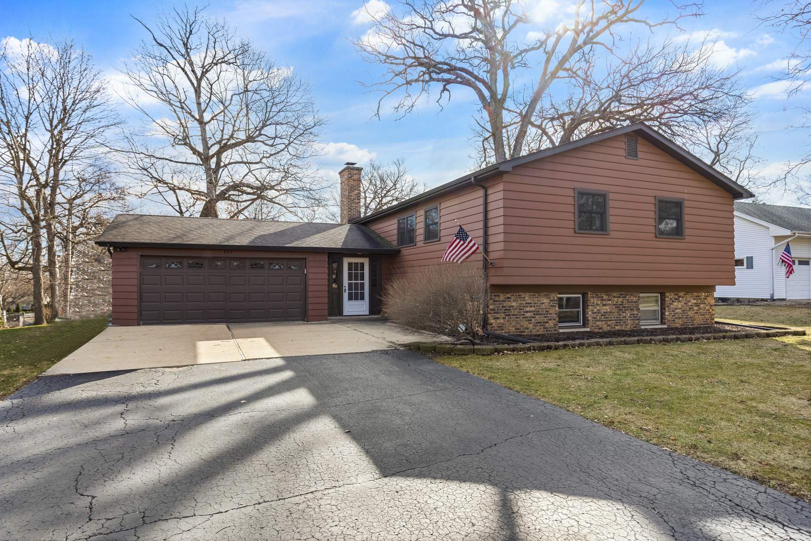 805 Stanford Drive Property Photo