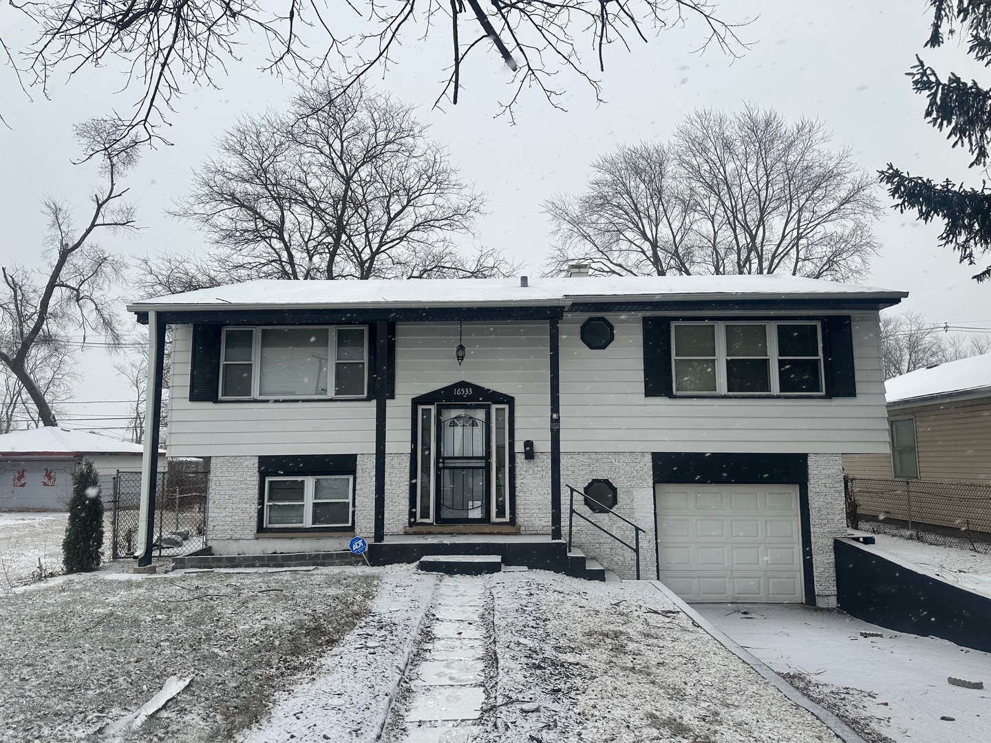 16533 Dixie Highway Property Photo