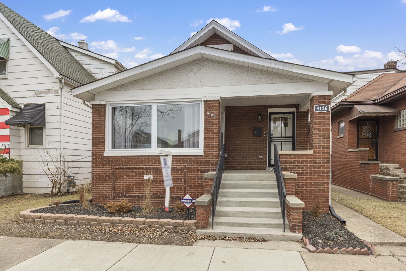 8126 S Dante Avenue Property Photo 3