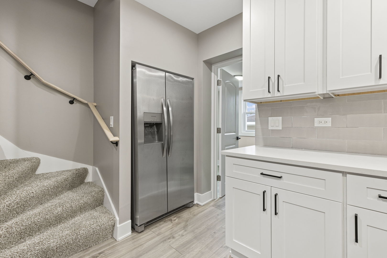 8126 S Dante Avenue Property Photo 11