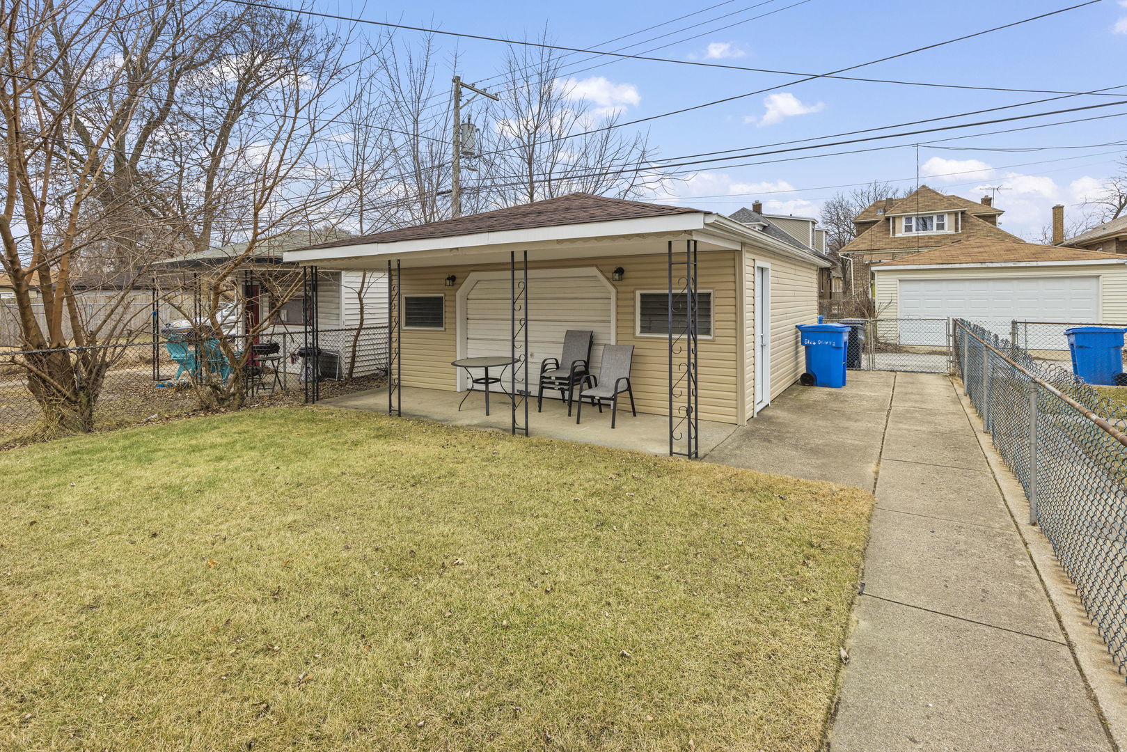 8126 S Dante Avenue Property Photo 17