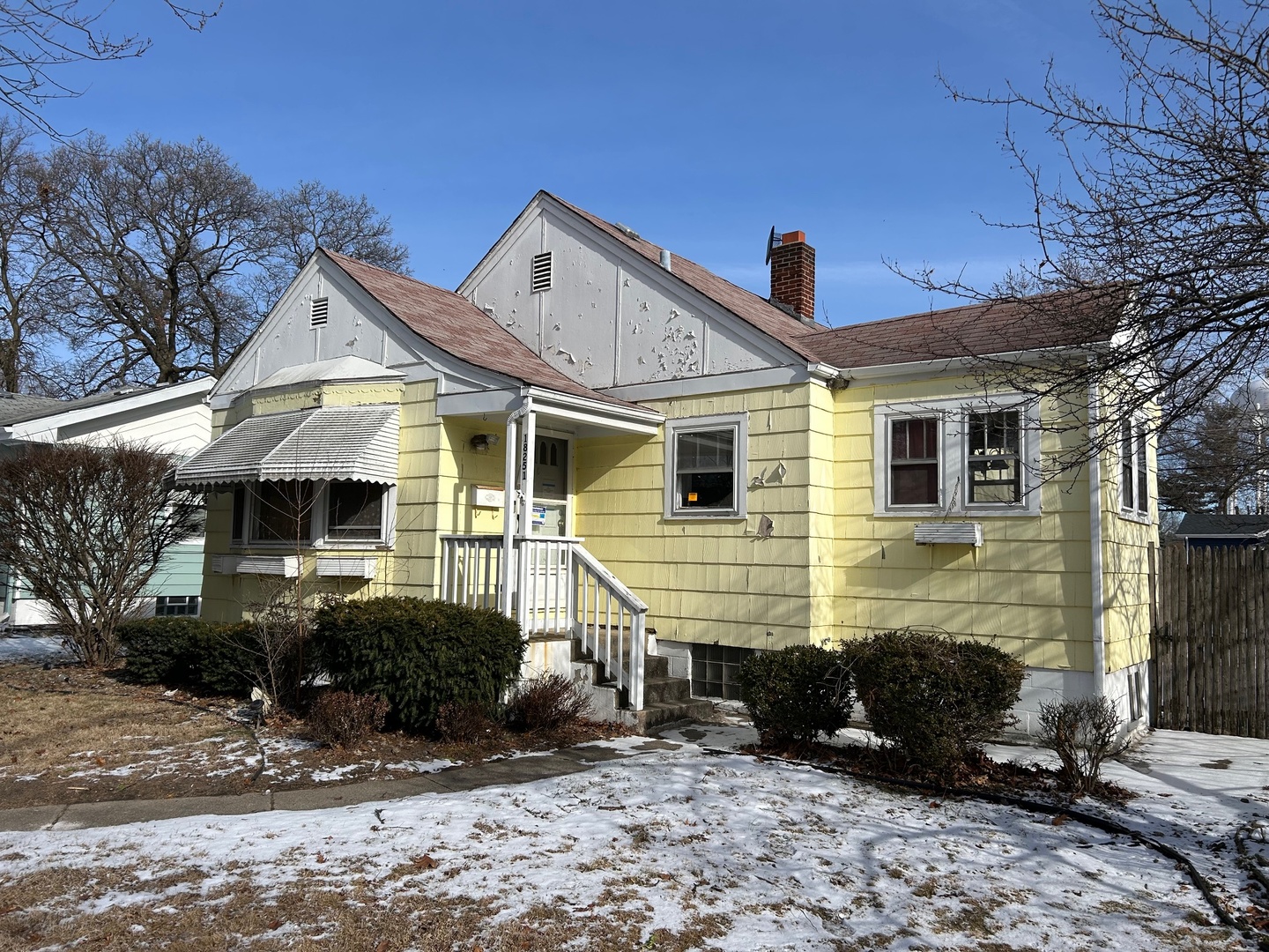 18251 Oakwood Avenue Property Photo 3