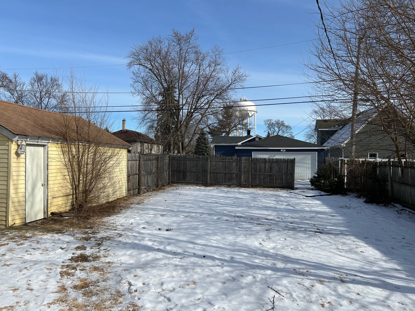 18251 Oakwood Avenue Property Photo 4