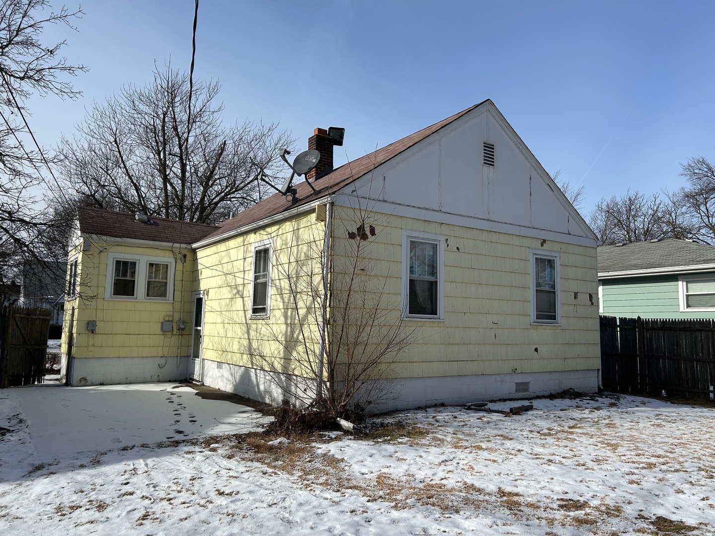 18251 Oakwood Avenue Property Photo 6