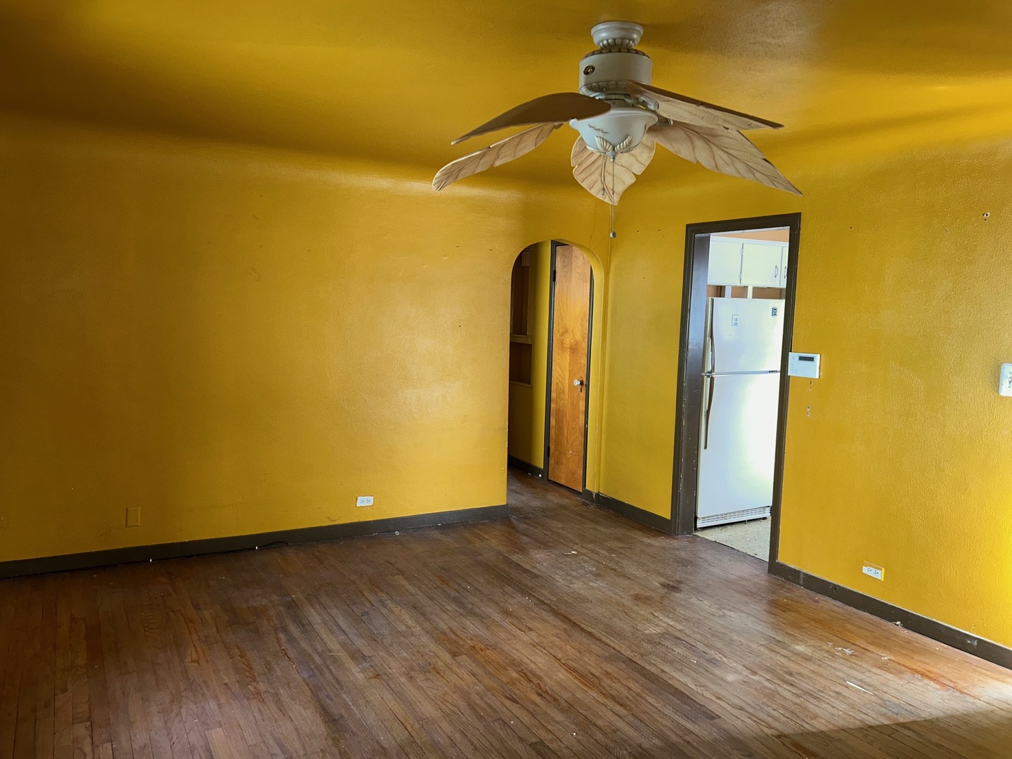 18251 Oakwood Avenue Property Photo 8
