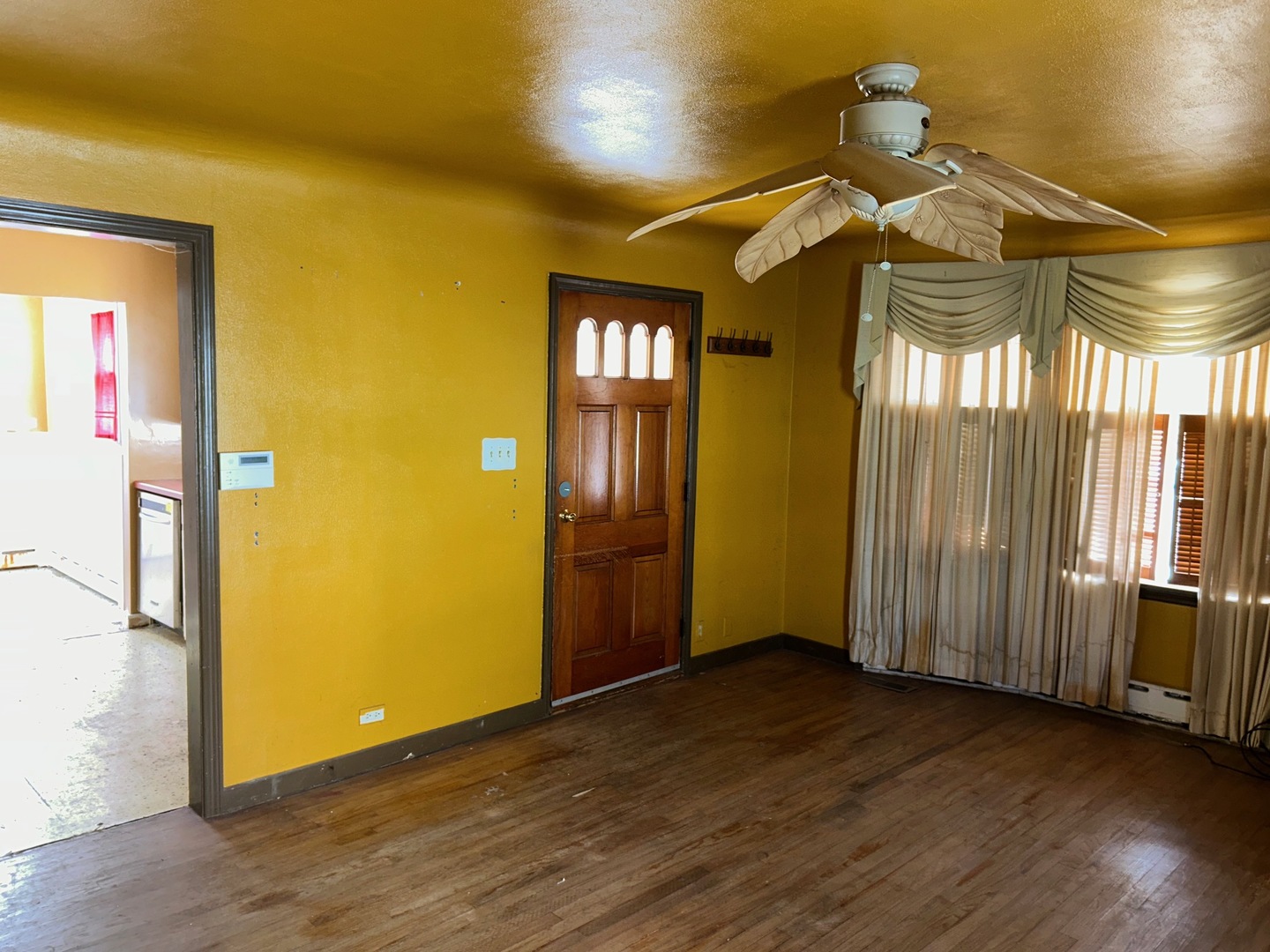 18251 Oakwood Avenue Property Photo 9