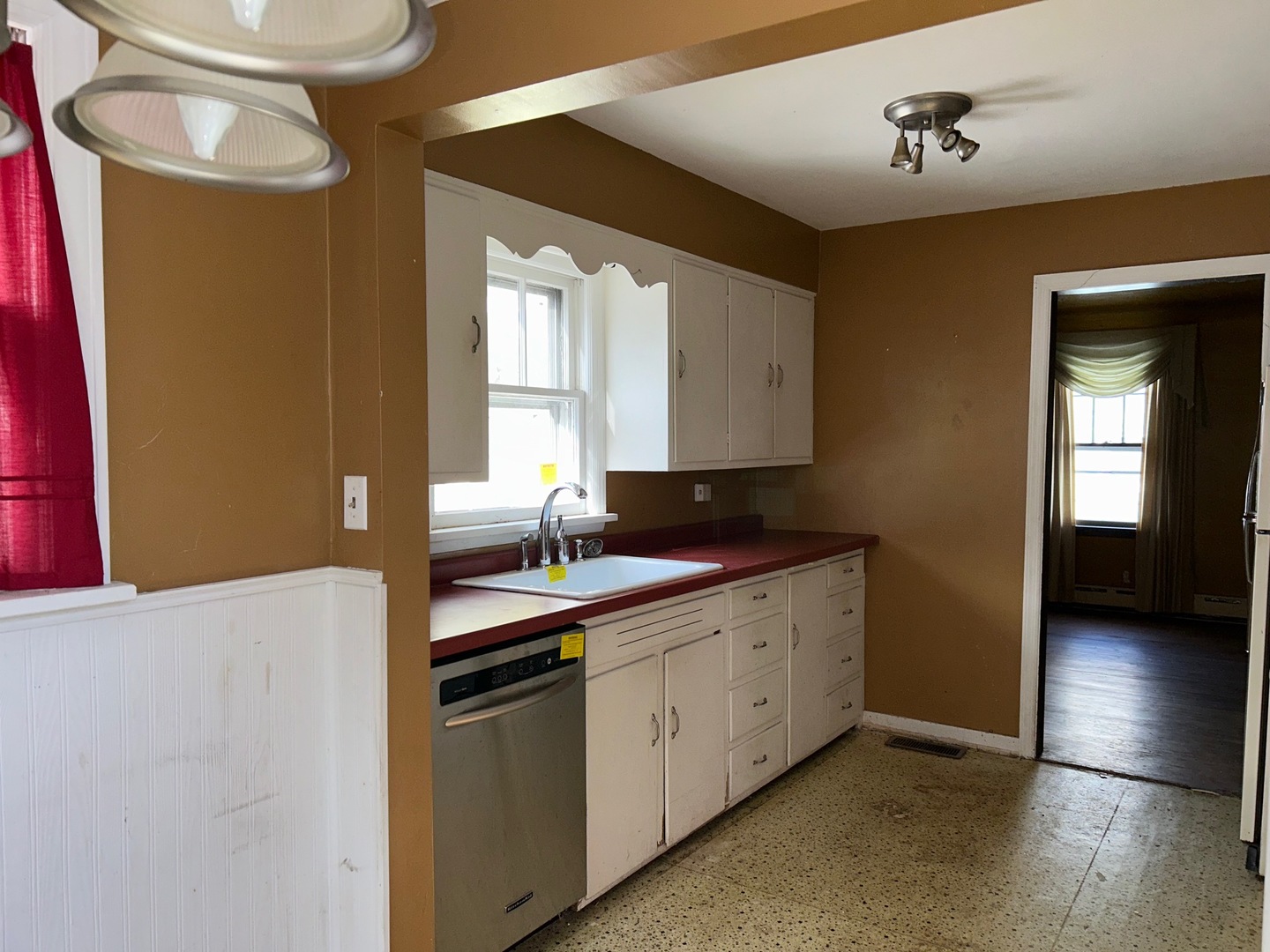 18251 Oakwood Avenue Property Photo 12