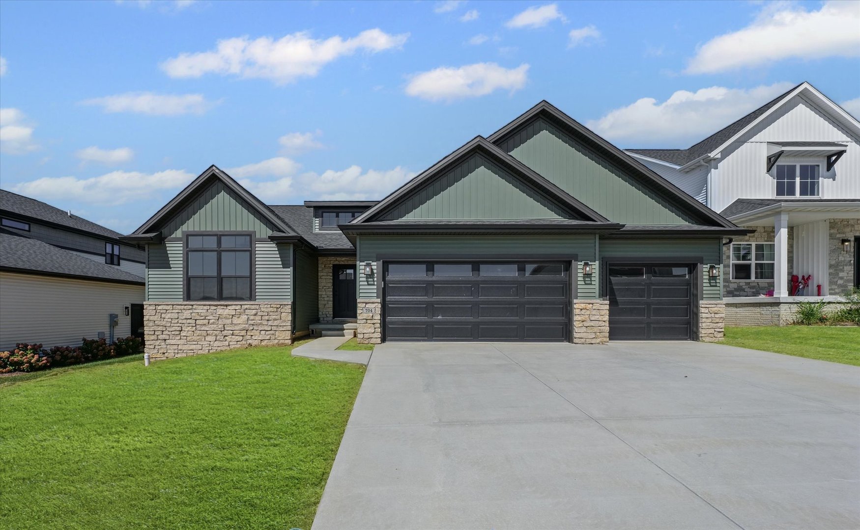 704 Isabella Drive Property Photo 1