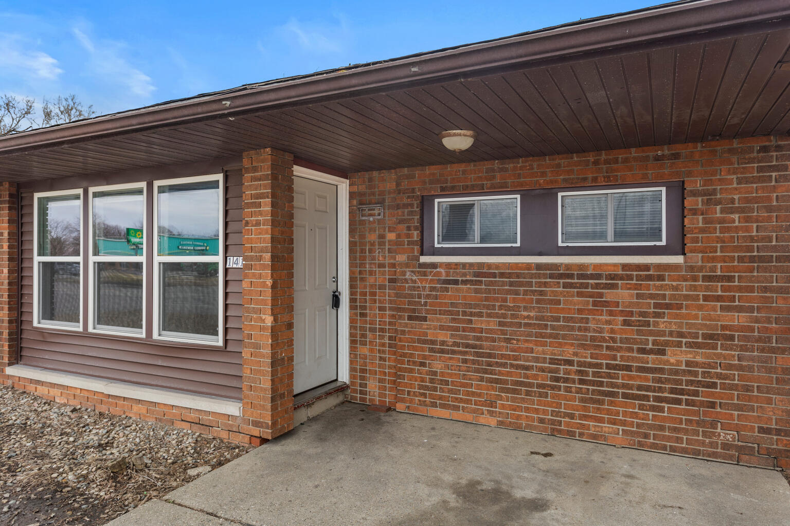 1410 N Mattis Avenue Property Photo 2