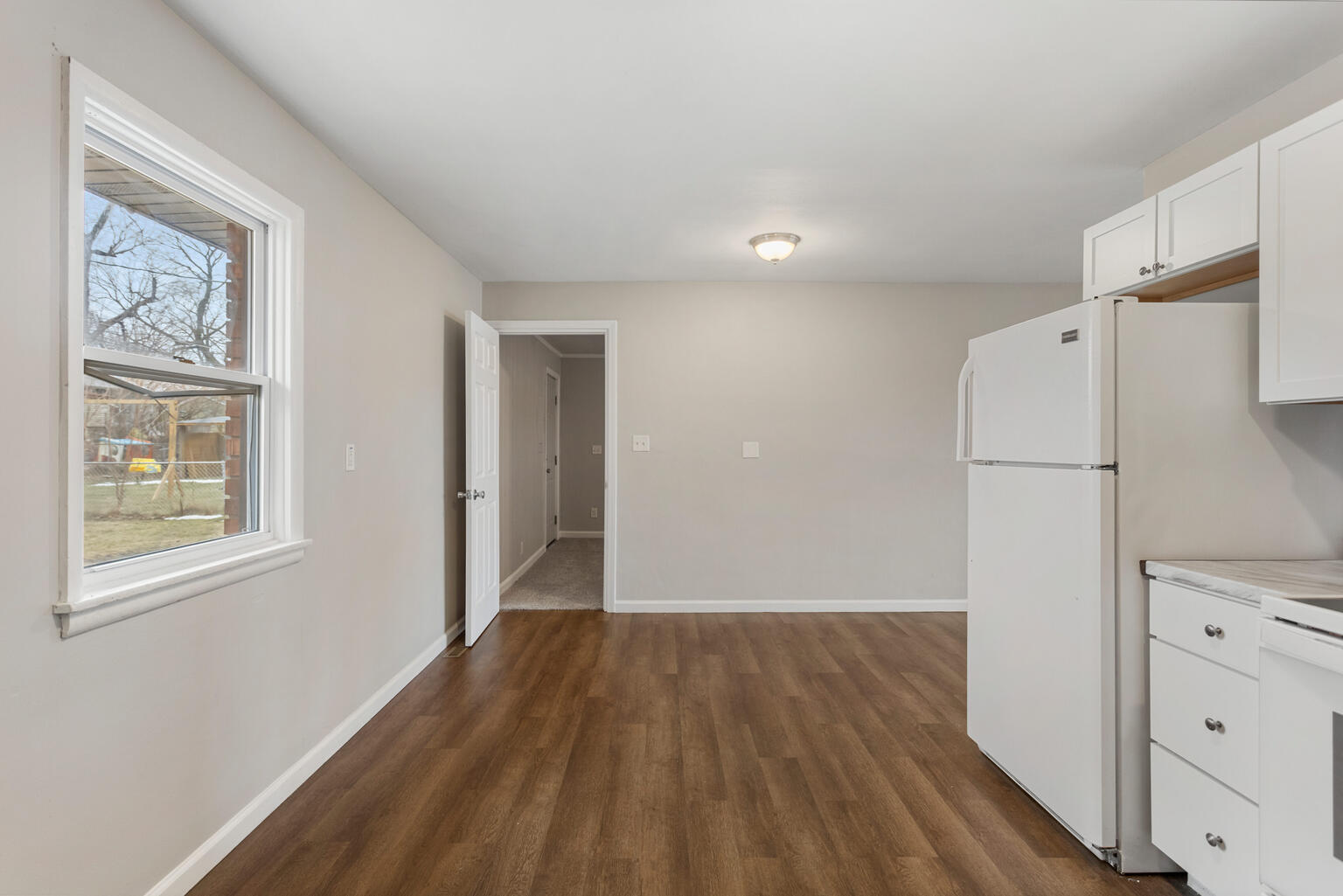 1410 N Mattis Avenue Property Photo 10