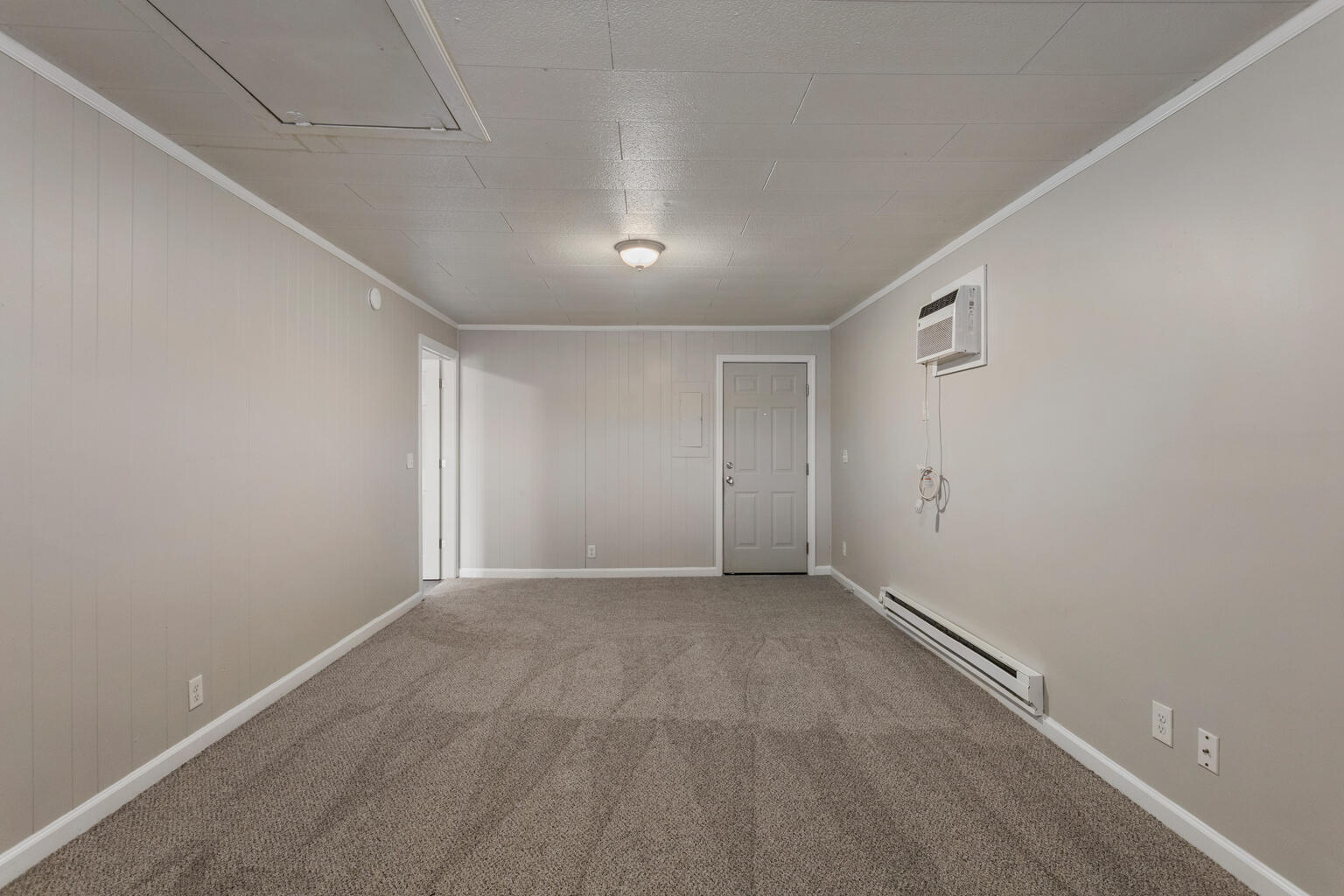 1410 N Mattis Avenue Property Photo 13