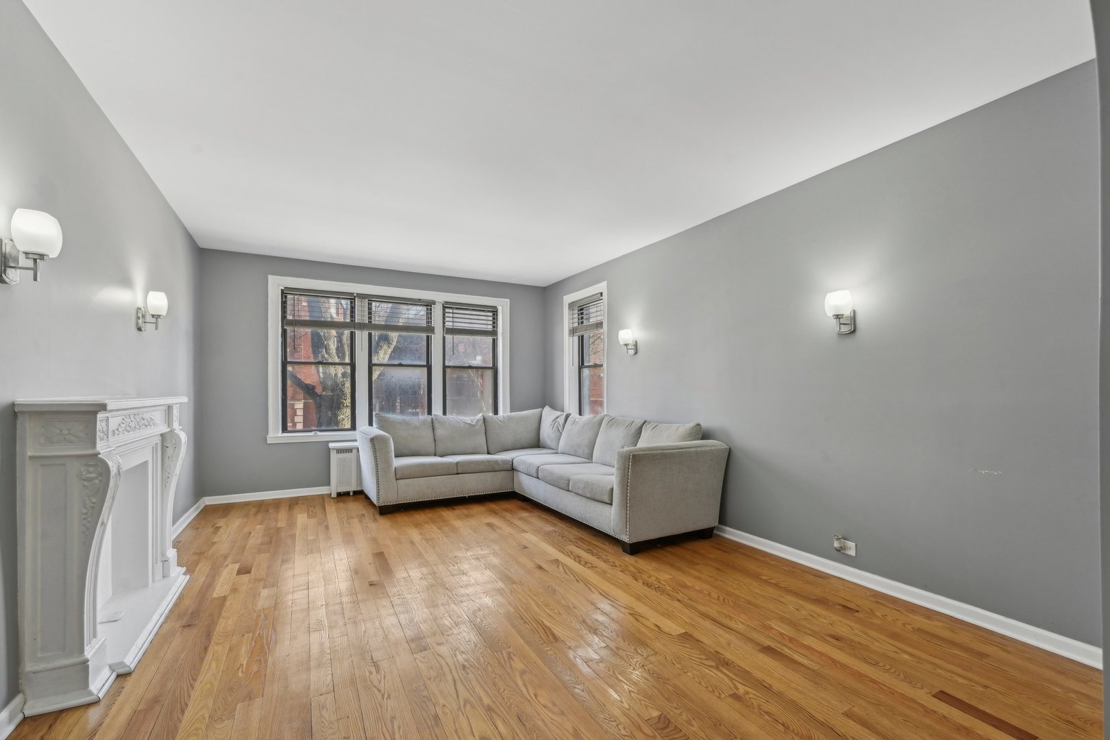 2052 E 69th Street 1b Property Photo 4