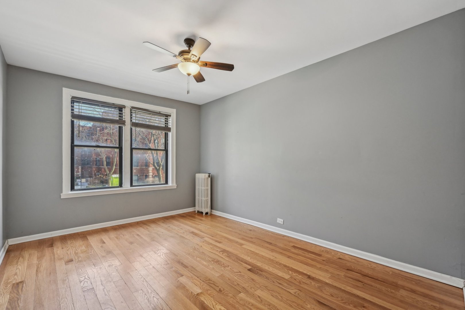 2052 E 69th Street 1b Property Photo 11