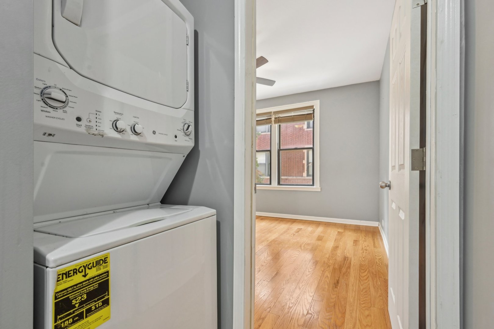 2052 E 69th Street 1b Property Photo 15