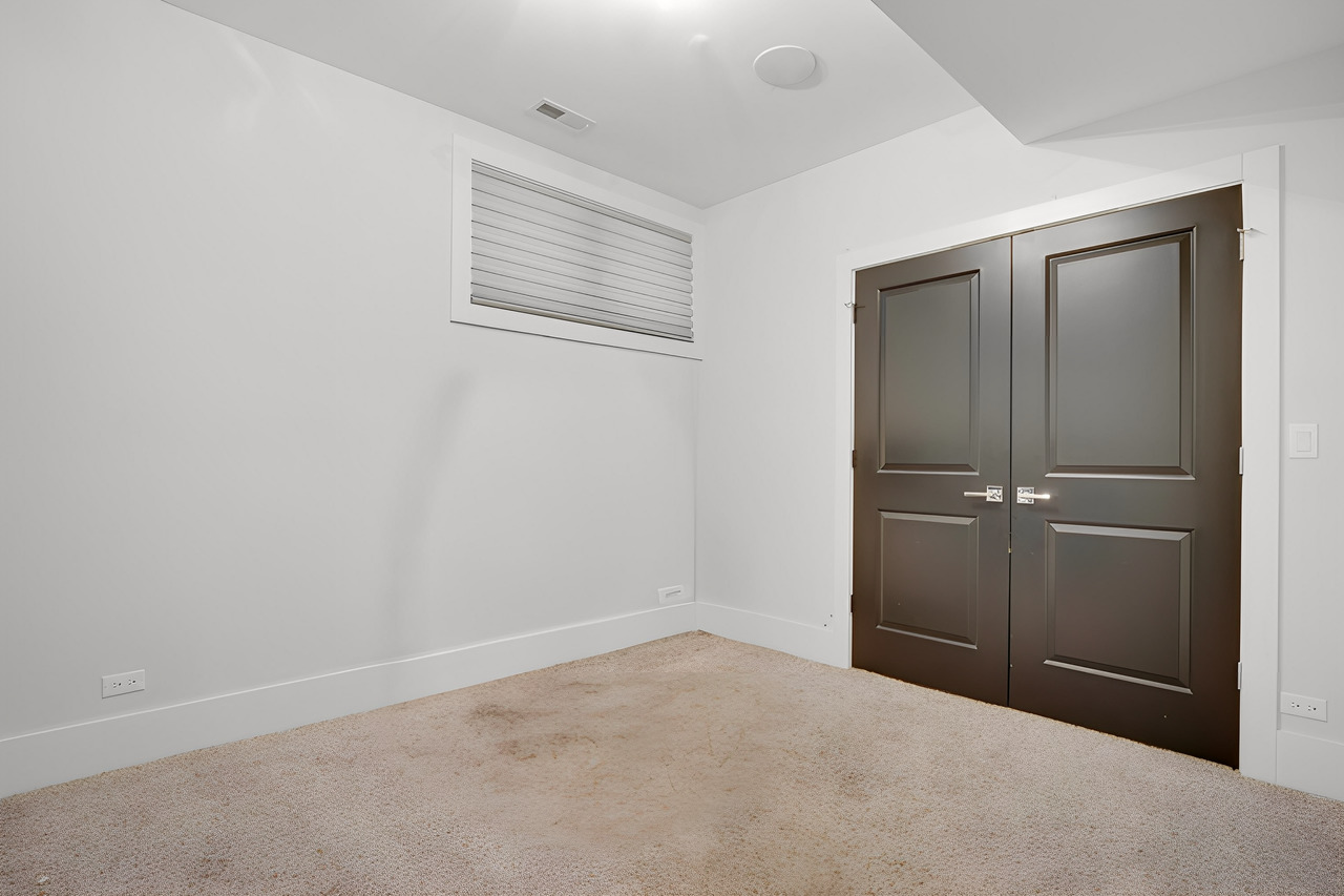 4226 S Ellis Avenue 1b Property Photo 16