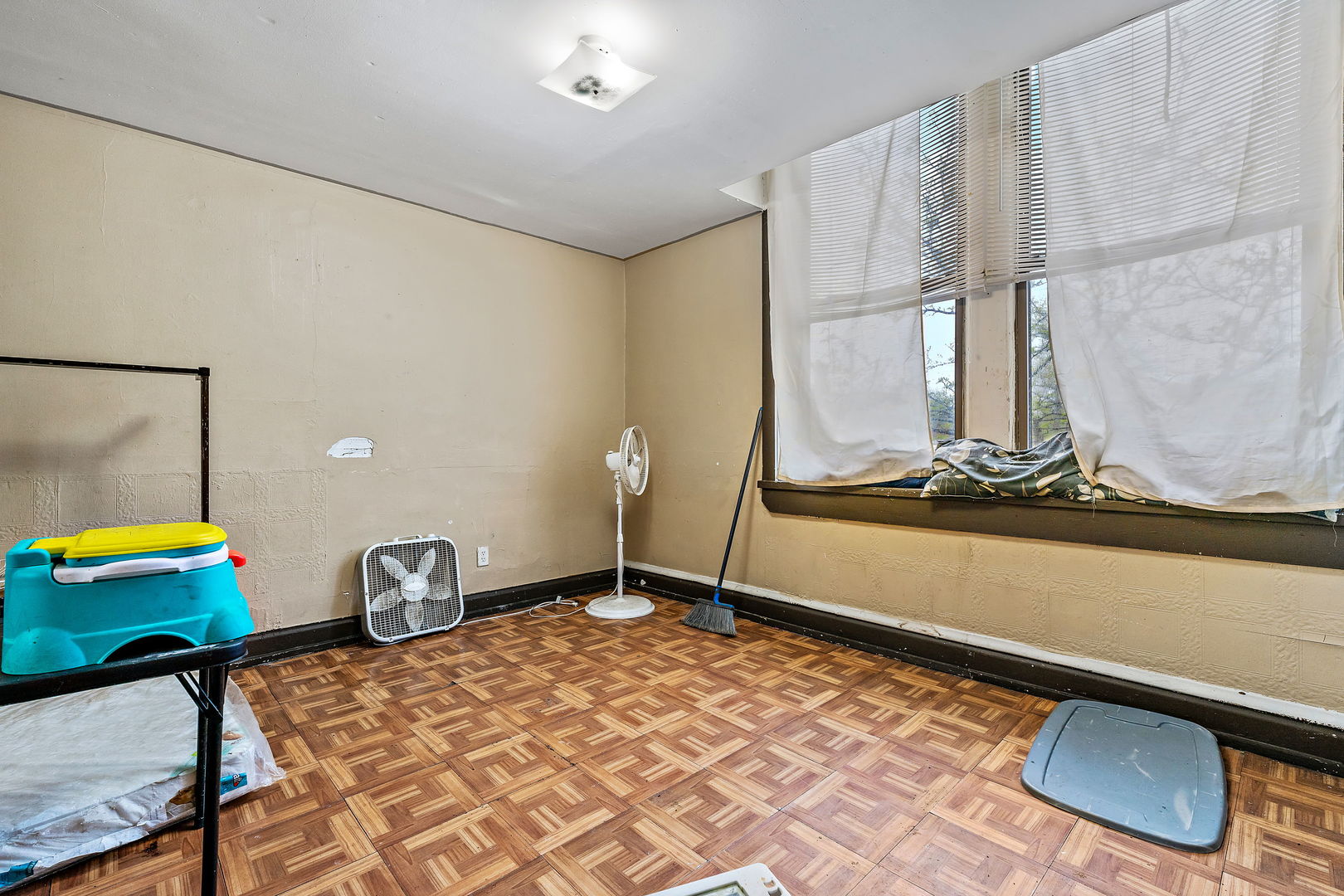 11411 S Michigan Ave Property Photo 11