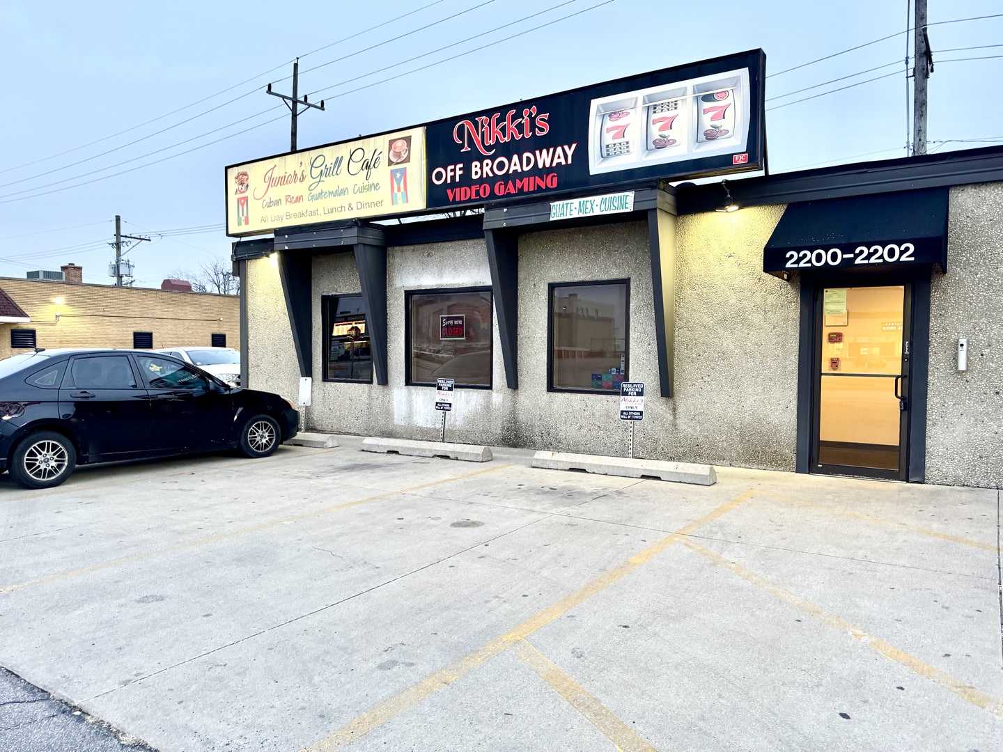 2200 W North Avenue Property Photo