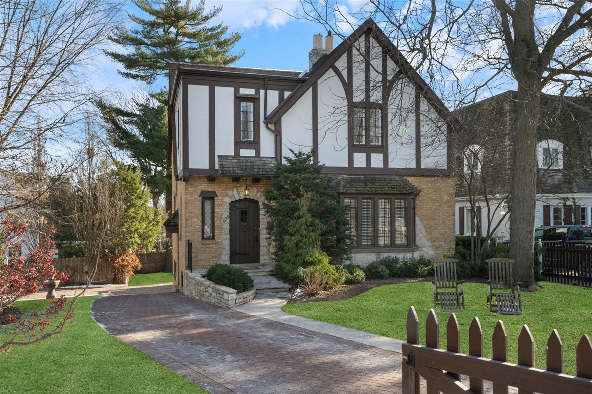 639 Ridge Road Property Photo