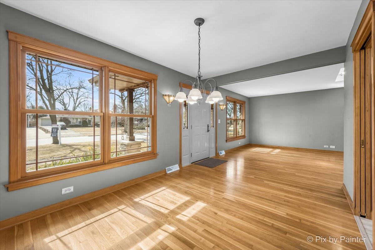 1112 62nd Place Property Photo 3