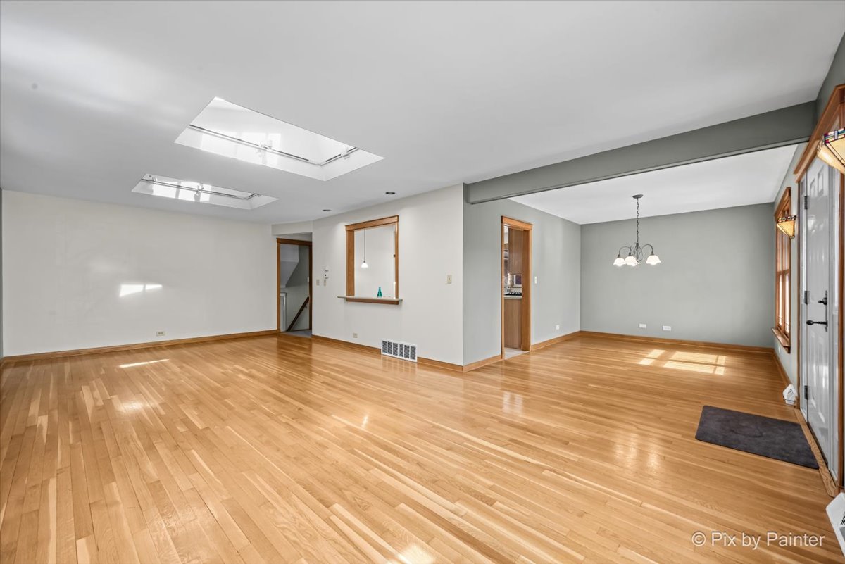 1112 62nd Place Property Photo 7