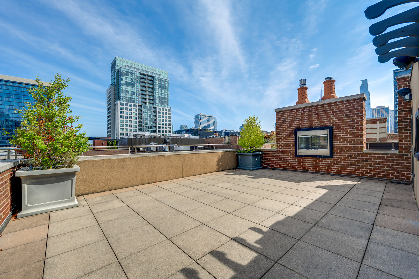 460 W Huron Street Property Photo 64