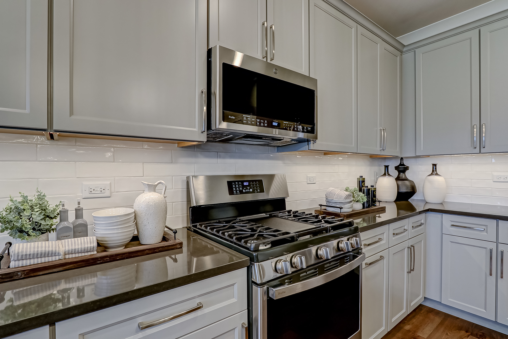 4187 Chelsea Manor Circle Property Photo 14