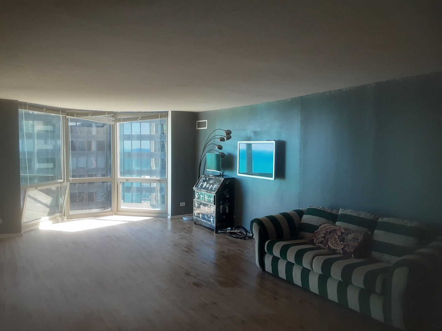 195 N Harbor Drive 4105 Property Photo 5