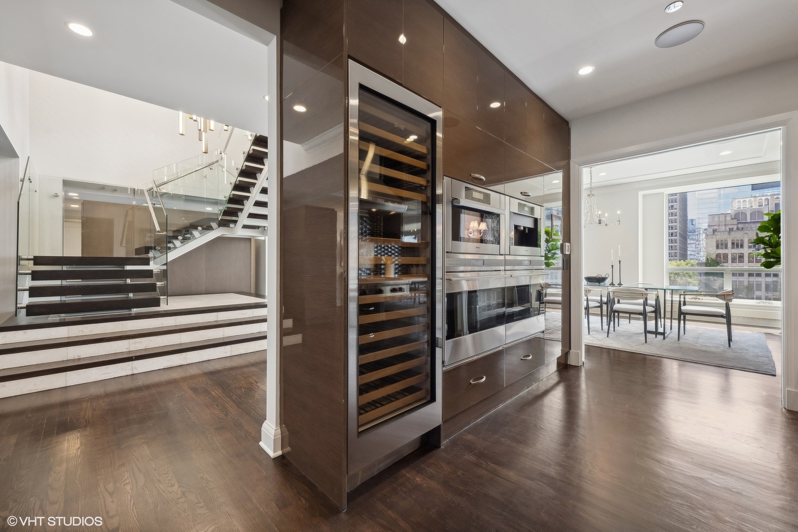 270 E Pearson Street 701-801 Property Photo 5