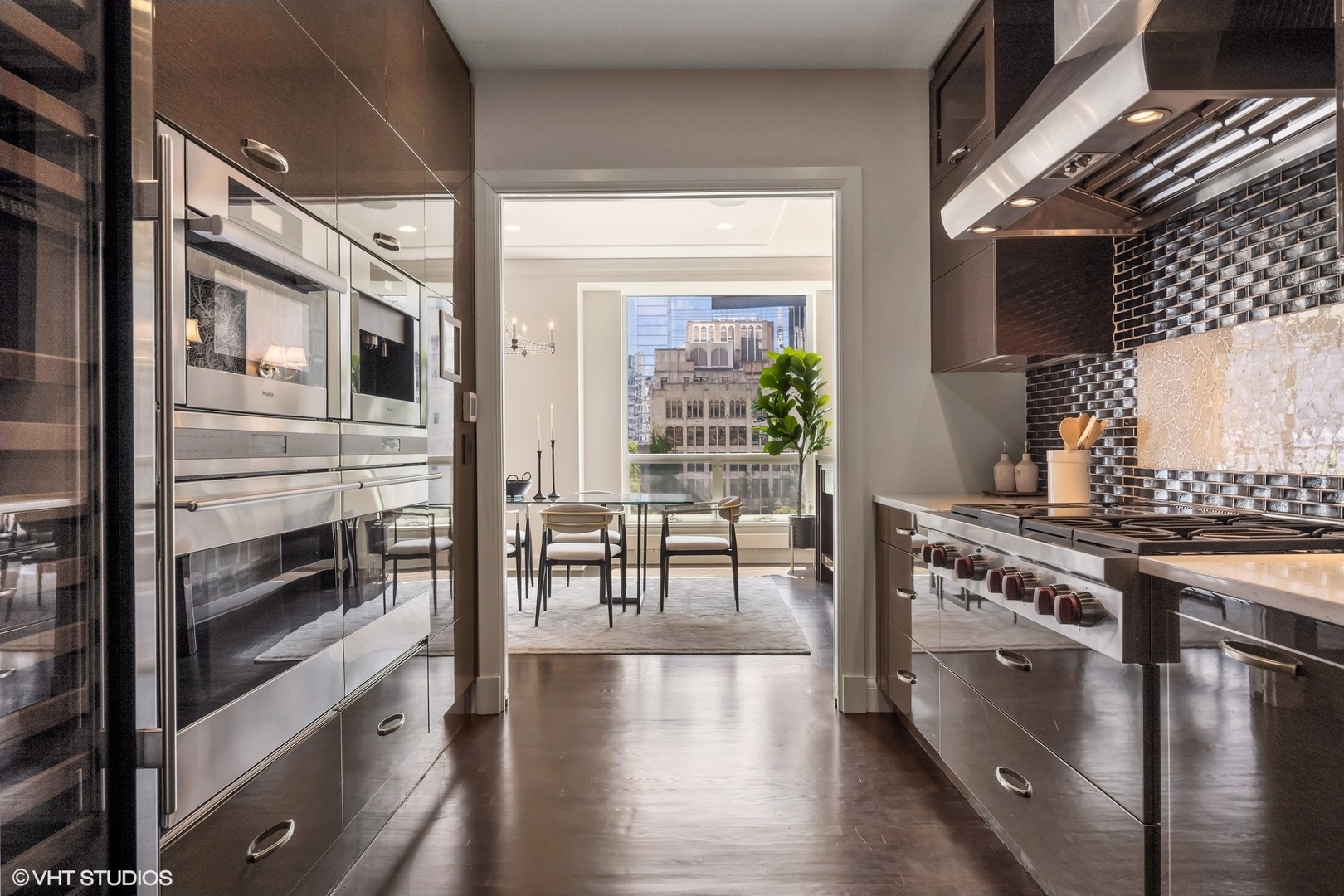 270 E Pearson Street 701-801 Property Photo 8