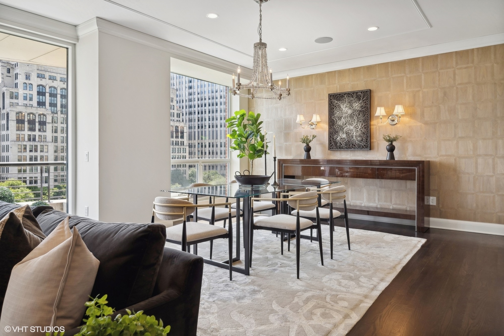 270 E Pearson Street 701-801 Property Photo 9