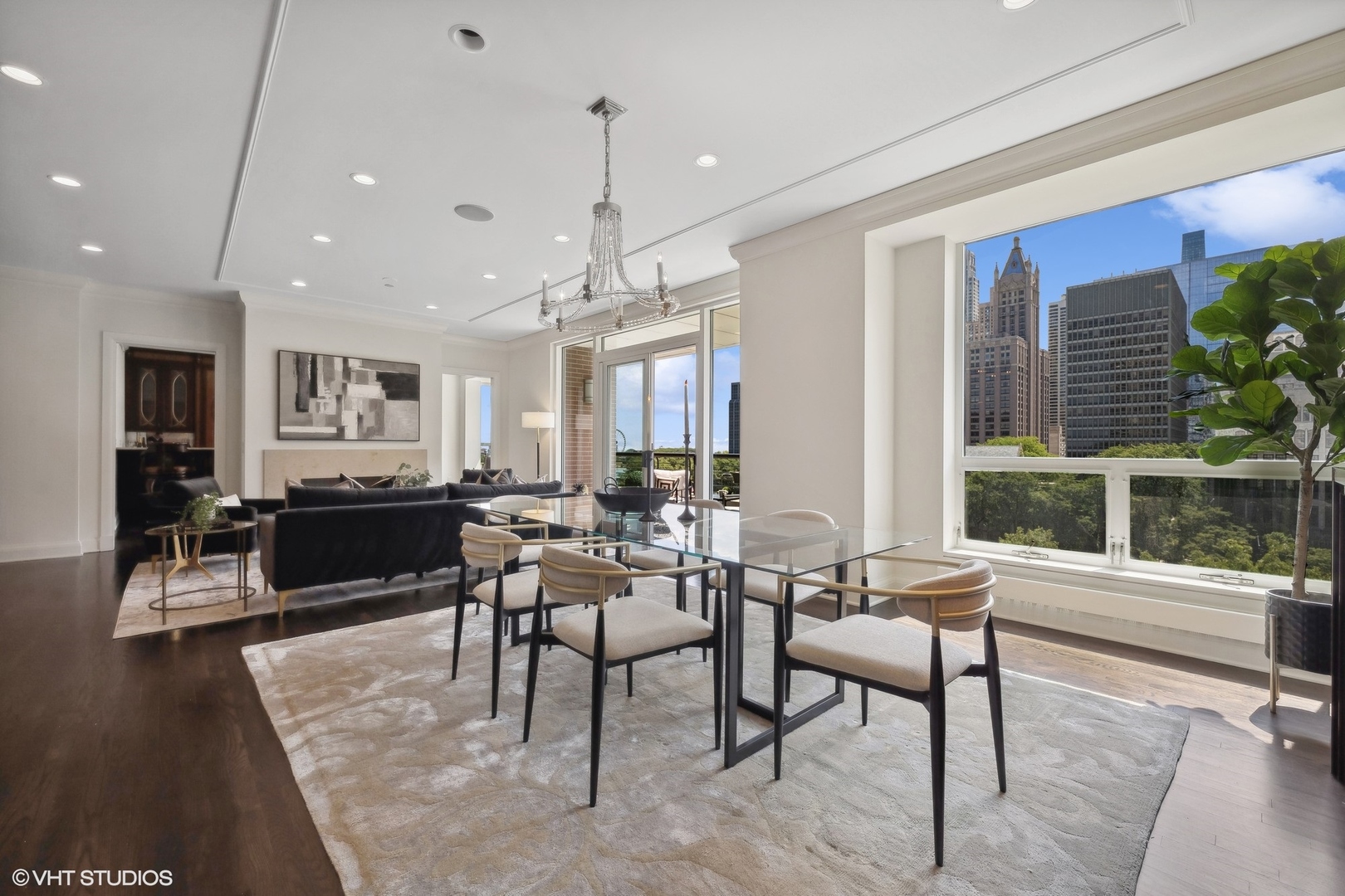 270 E Pearson Street 701-801 Property Photo 10