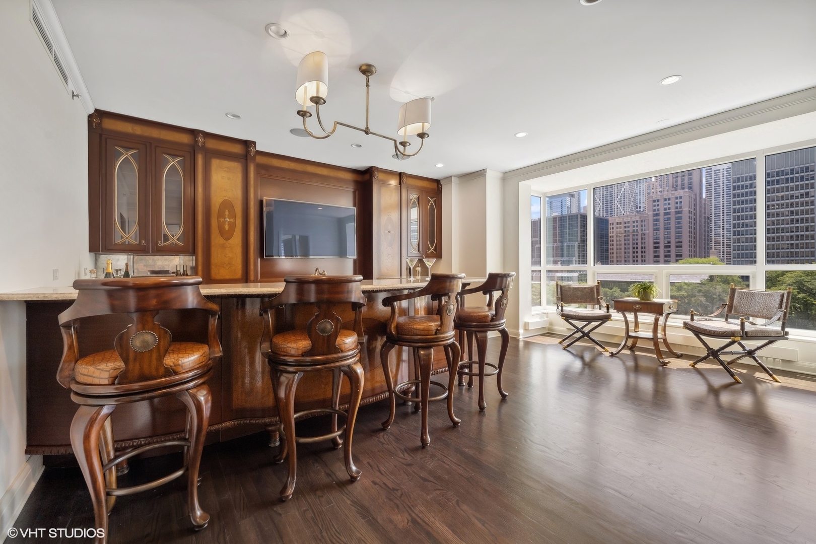 270 E Pearson Street 701-801 Property Photo 12