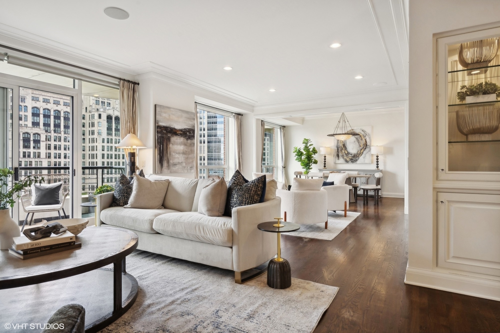 270 E Pearson Street 701-801 Property Photo 23