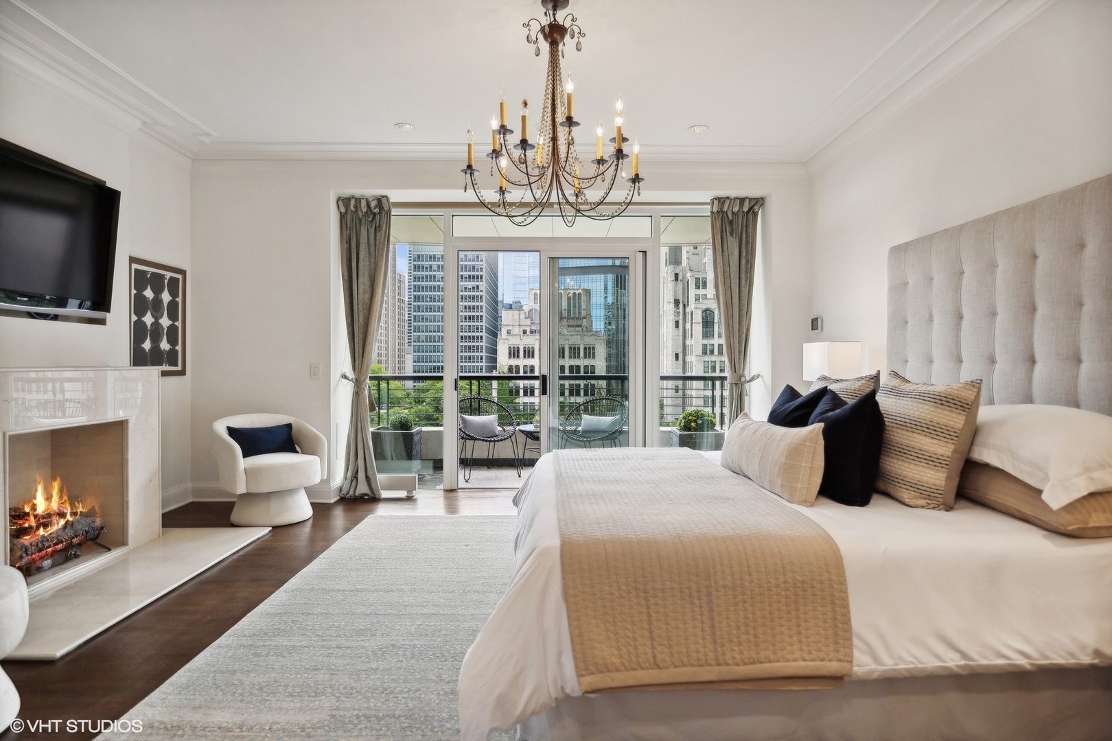 270 E Pearson Street 701-801 Property Photo 28