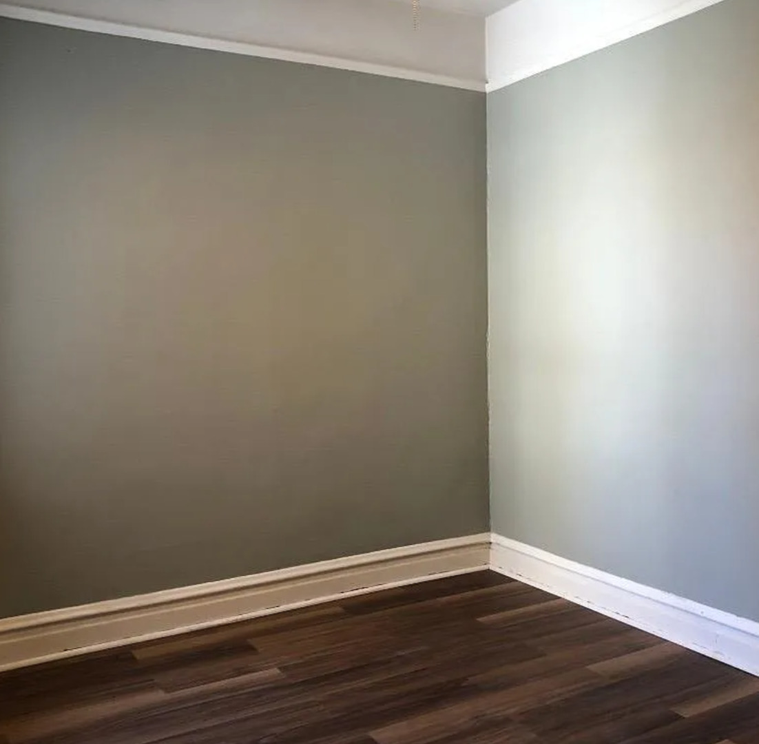 2054 W Roscoe St Property Photo 25
