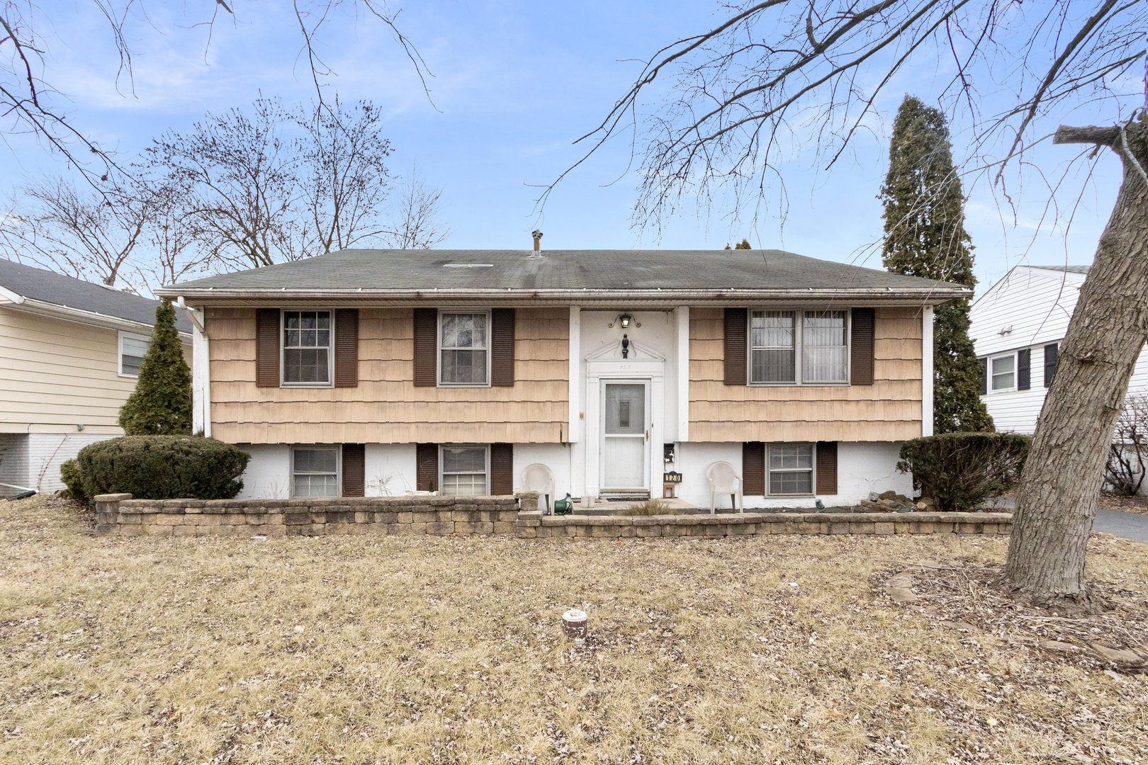 120 S Chestnut Lane Property Photo