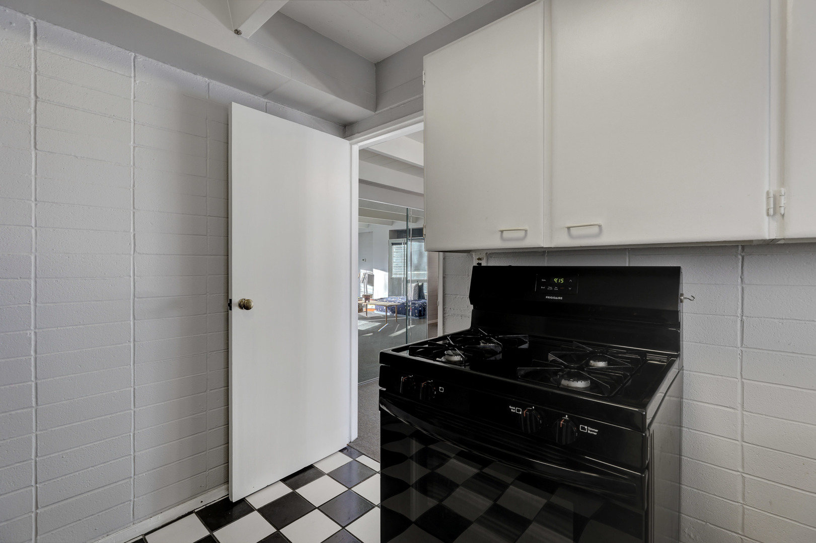 1132 W Lunt Avenue 2d Property Photo 8