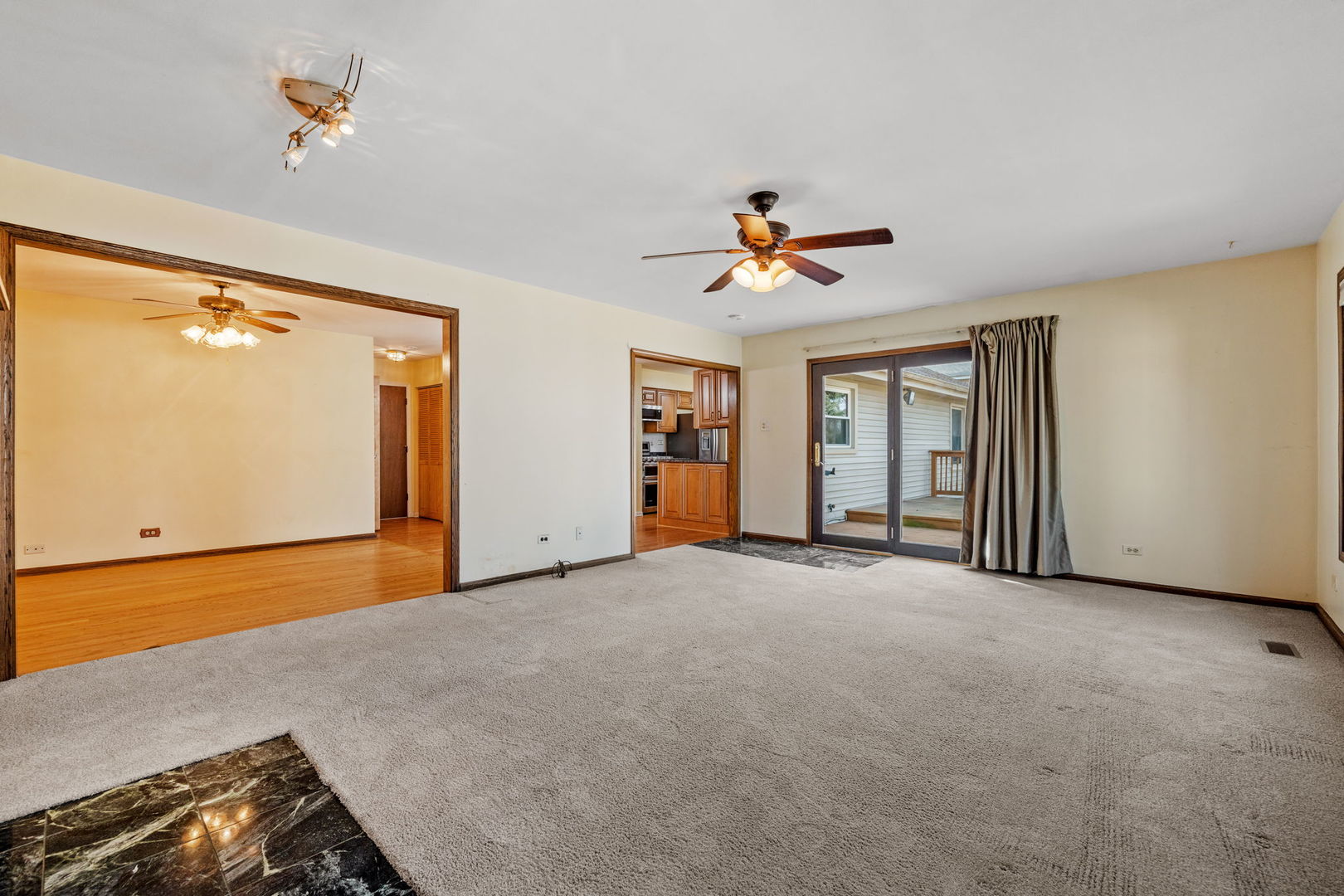 323 Arapahoe Trail Property Photo 10