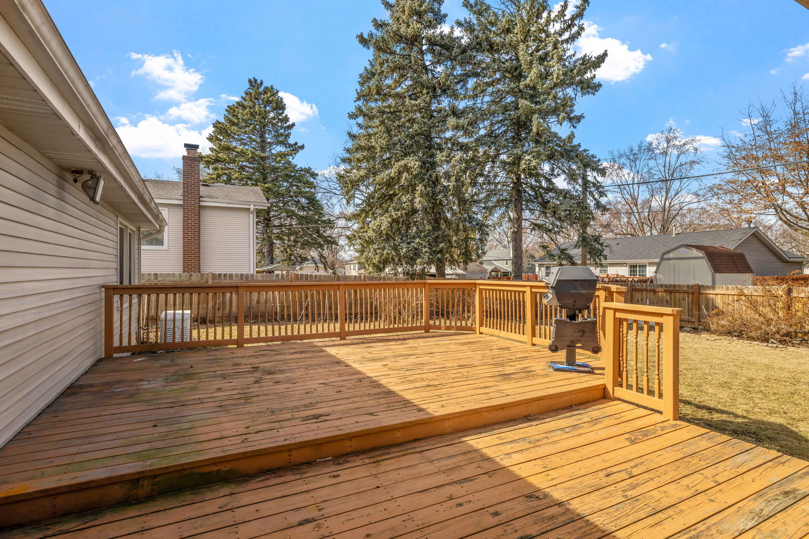 323 Arapahoe Trail Property Photo 20