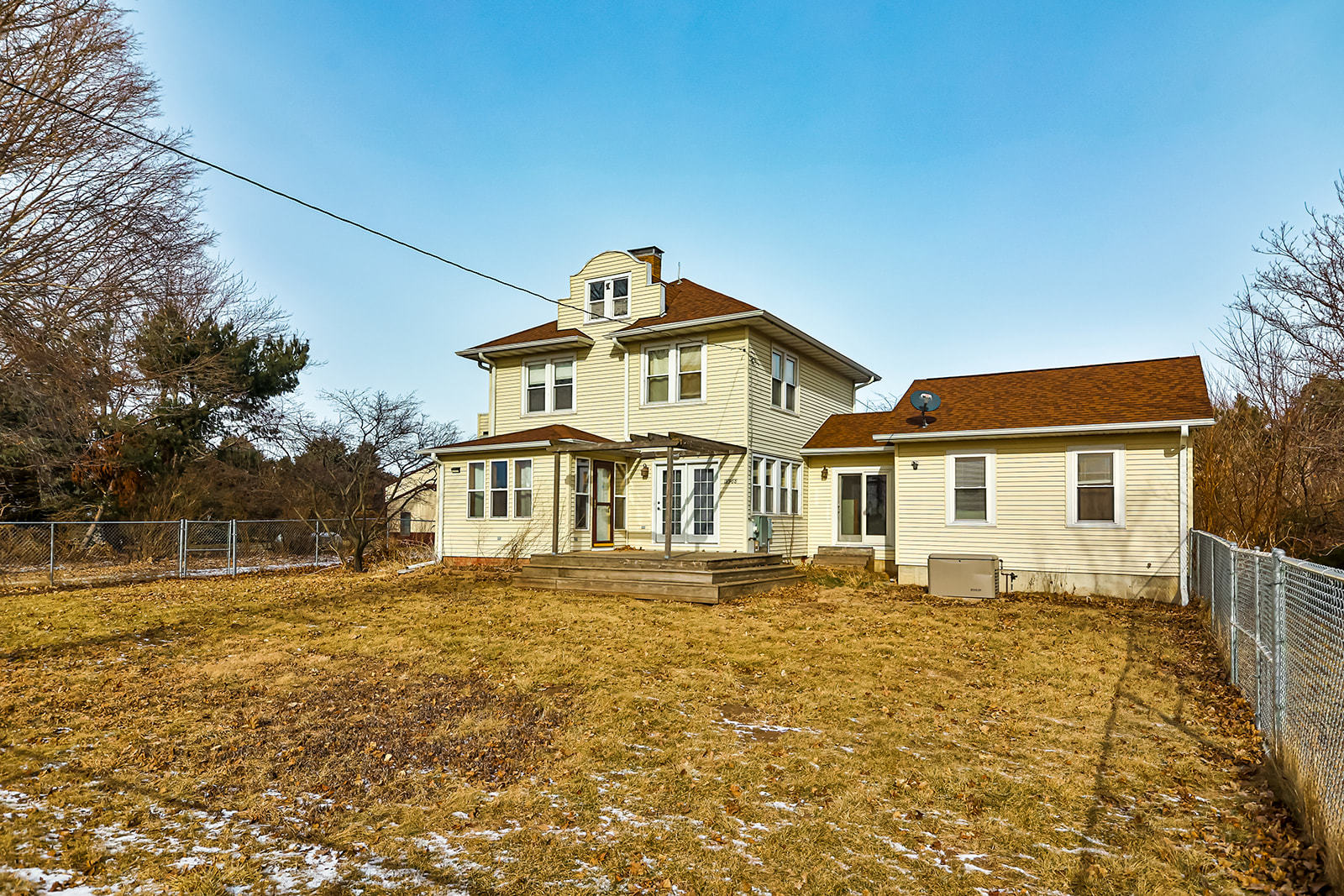 18968 Hurd Road Property Photo 1