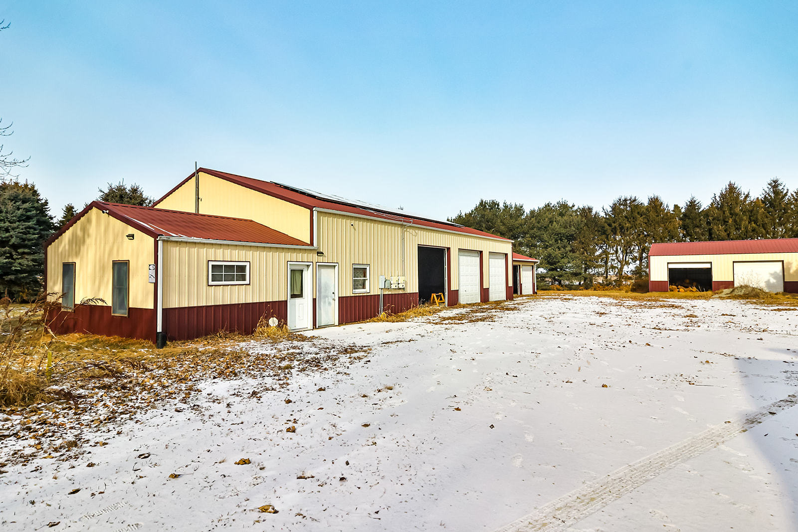 18968 Hurd Road Property Photo 2