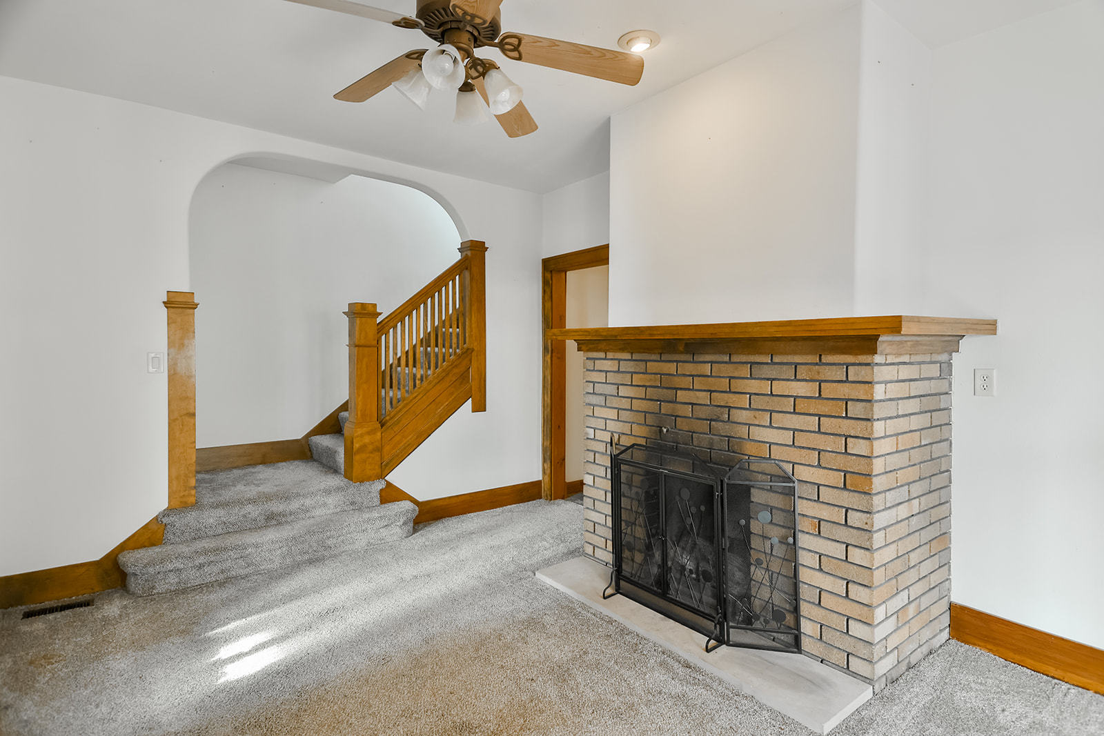 18968 Hurd Road Property Photo 11
