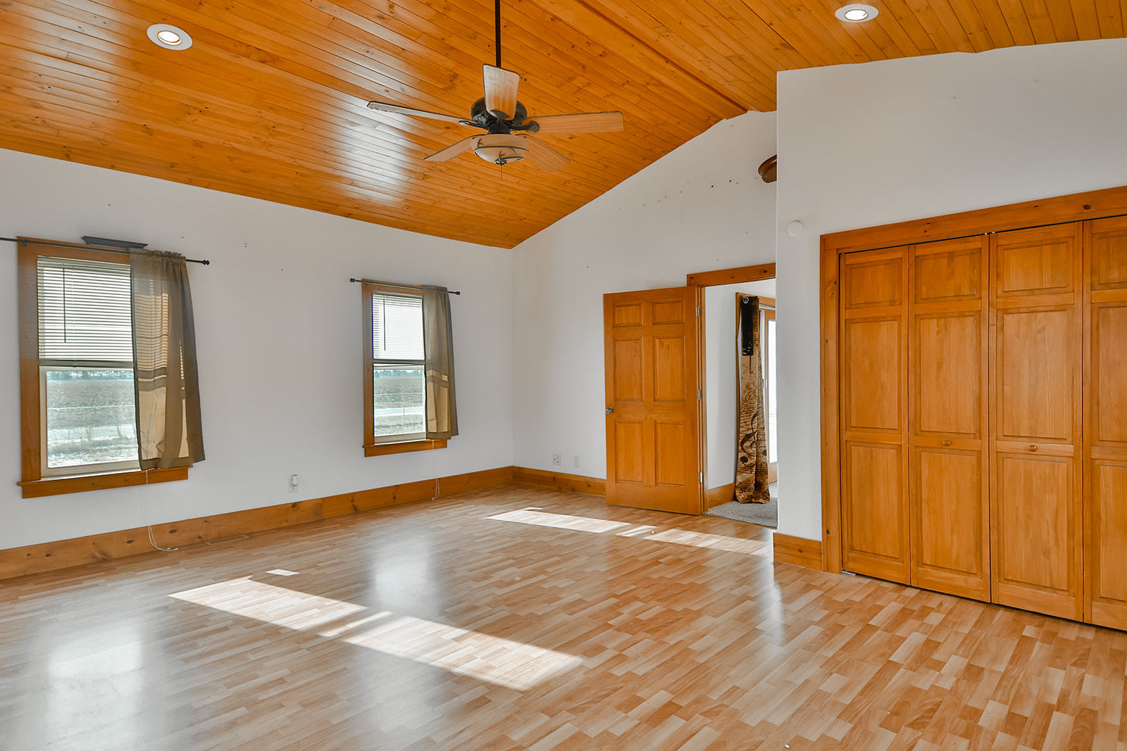 18968 Hurd Road Property Photo 16