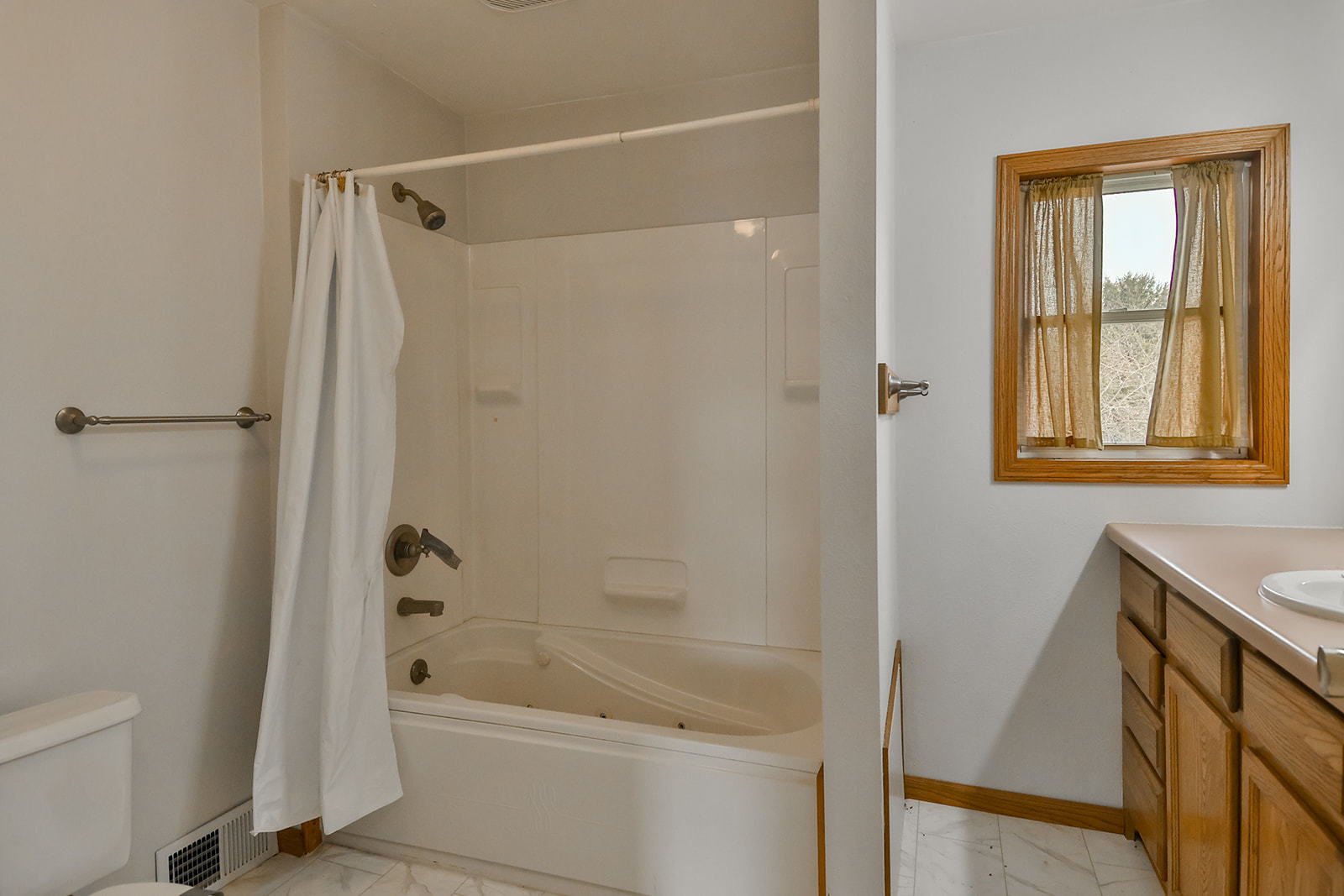18968 Hurd Road Property Photo 22