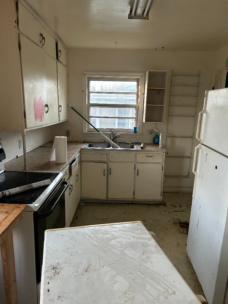 418 E Chestnut Street Property Photo 3