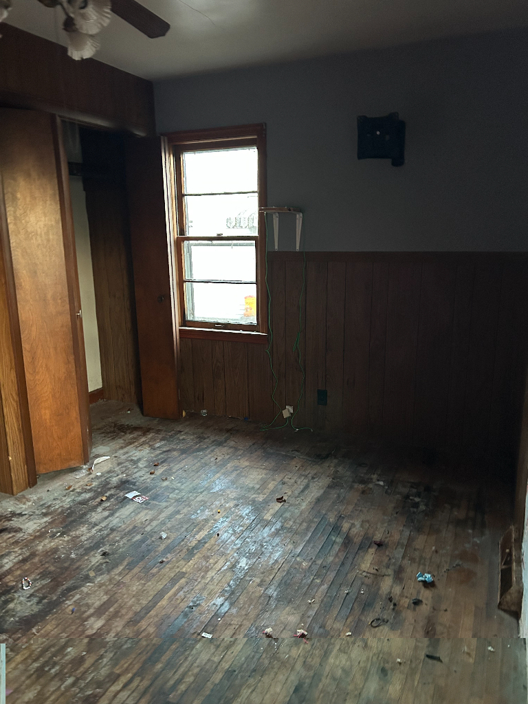 418 E Chestnut Street Property Photo 4