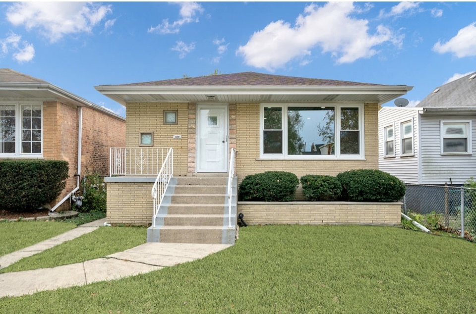 3735 W 116th Place Property Photo