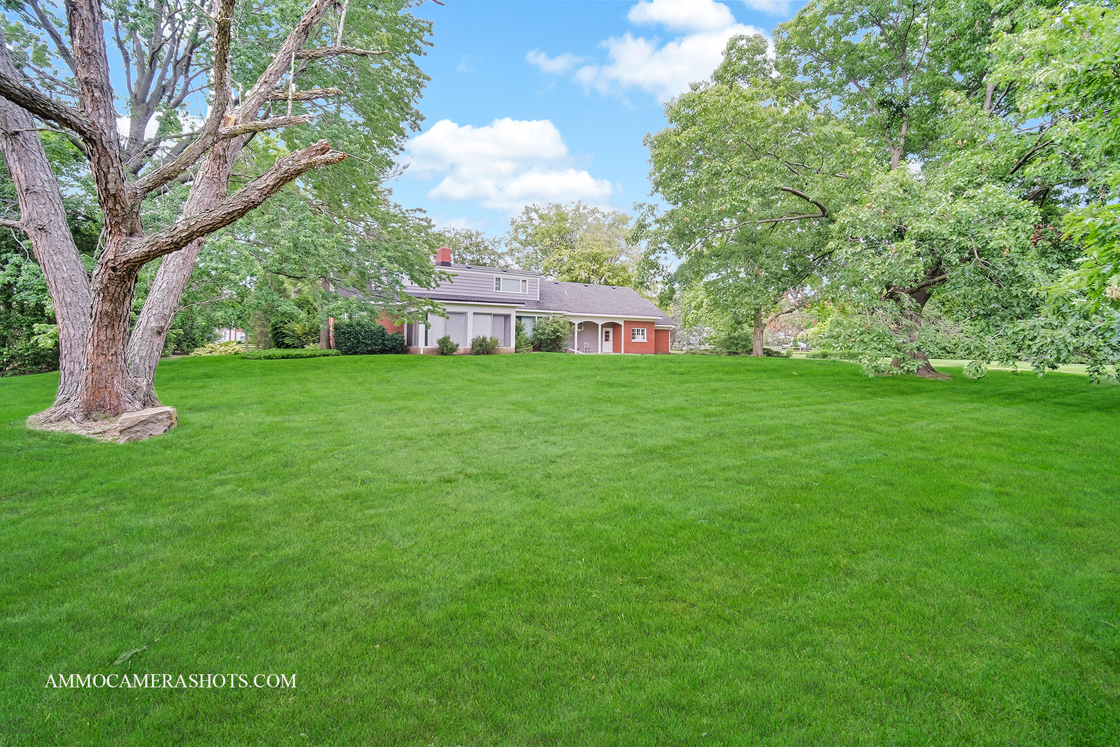 116 E Farnham Ln Property Photo 17