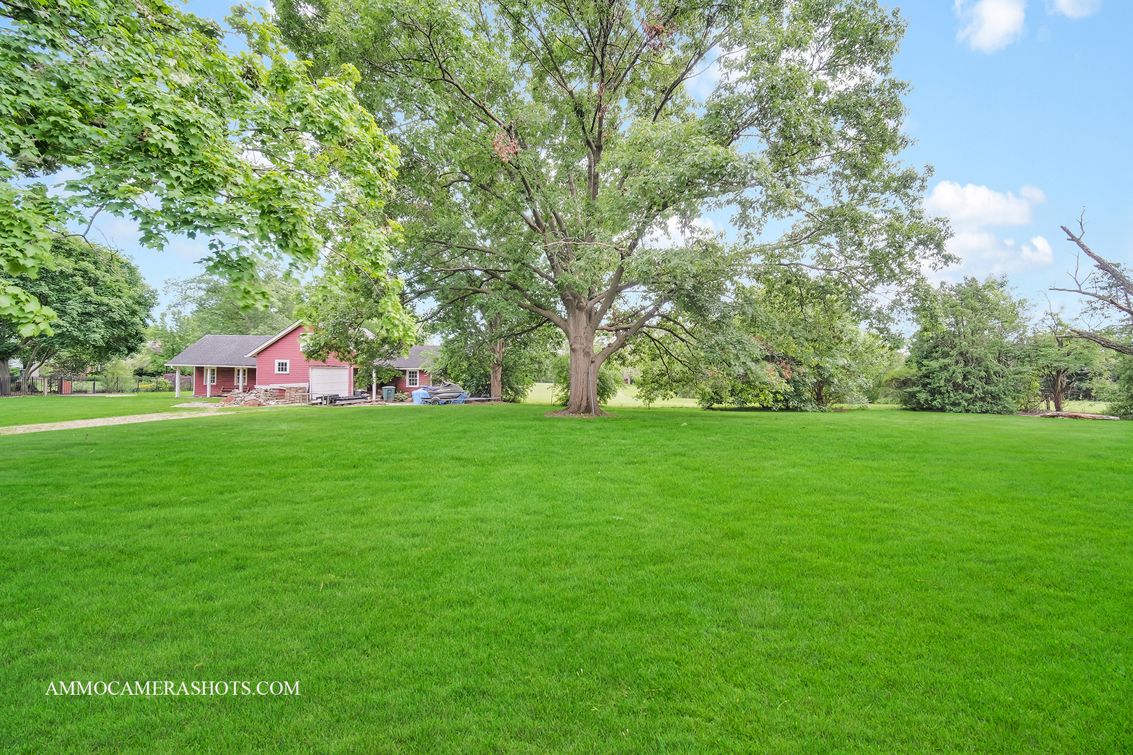 116 E Farnham Ln Property Photo 19