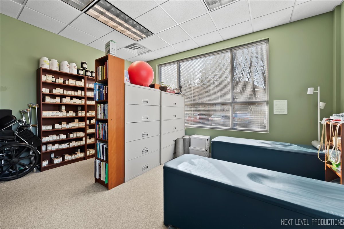 2323 Naperville Rd Property Photo 12